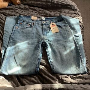 Levi’s Jeans, 514  straight, W 28” 28L, Brand New